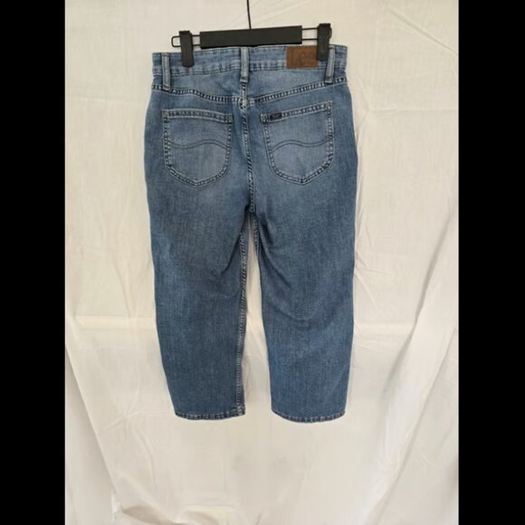 Ladies Lee Regular Fit, Mid Rise Capris - Size 6M - Picture 2 of 4